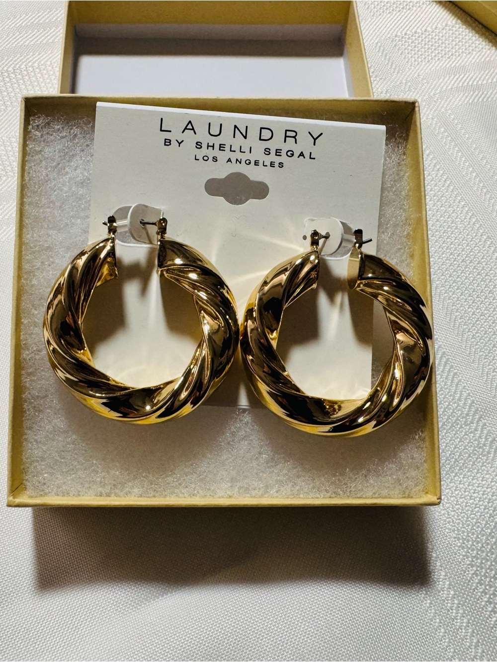 NWT Laundry By Shelli Segal Gold Twisted Hoop Earrings